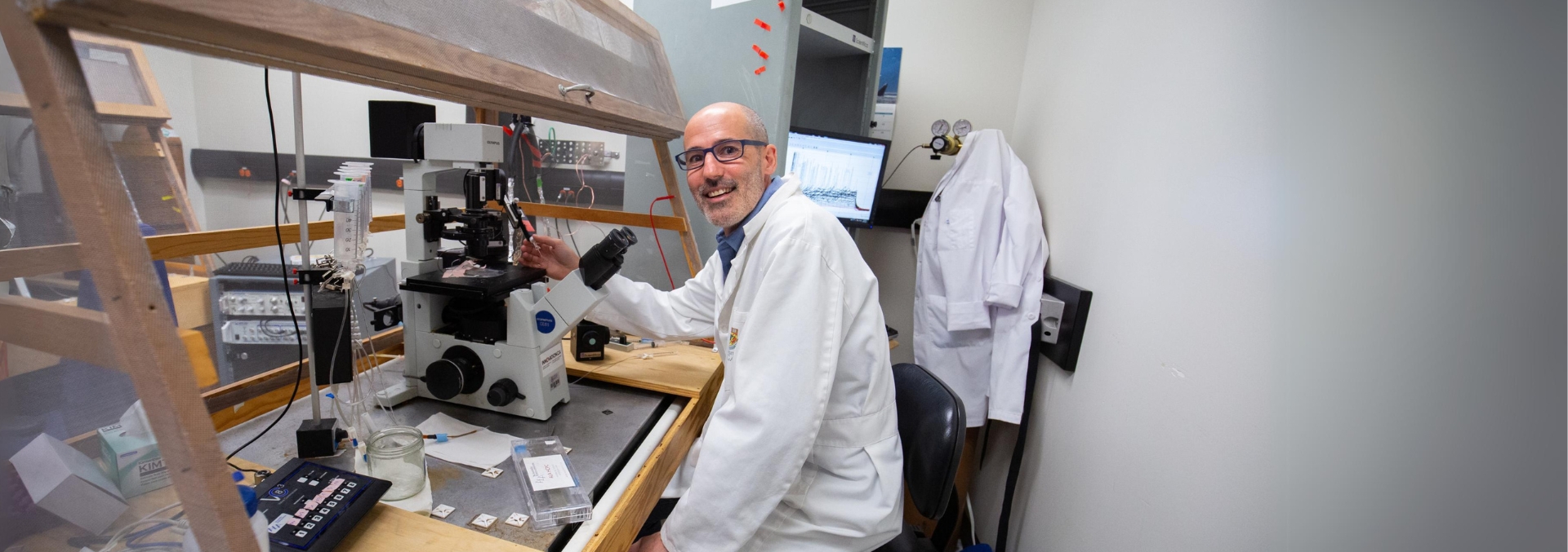 A researcher in his lab